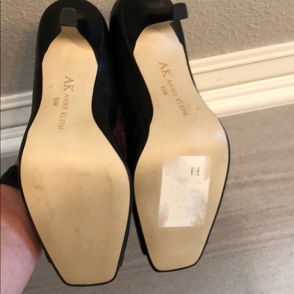 Anne Klein peep toe heels - Picture 7 of 7